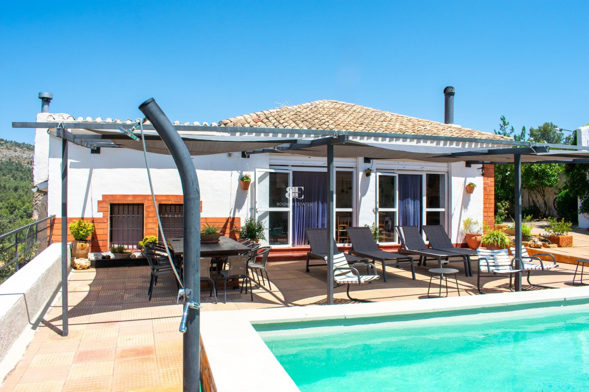 Resale - Villa -
Onil