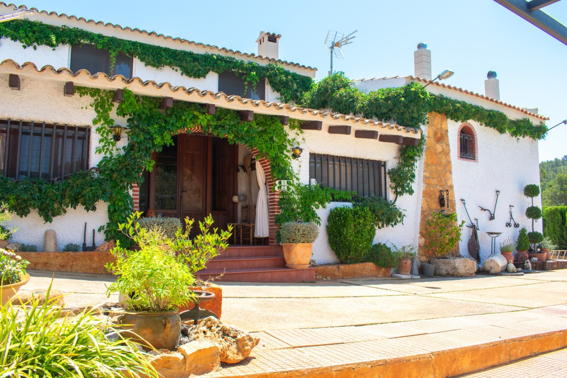 Resale - Villa -
Onil