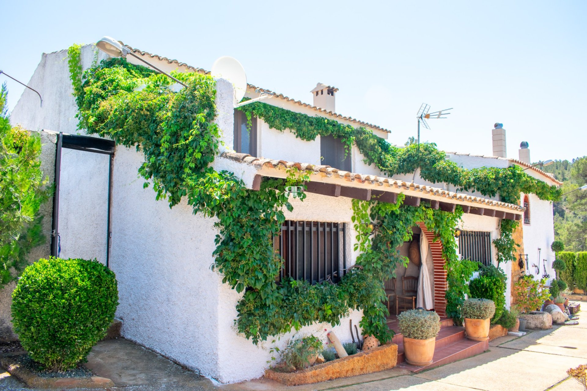Resale - Villa -
Onil