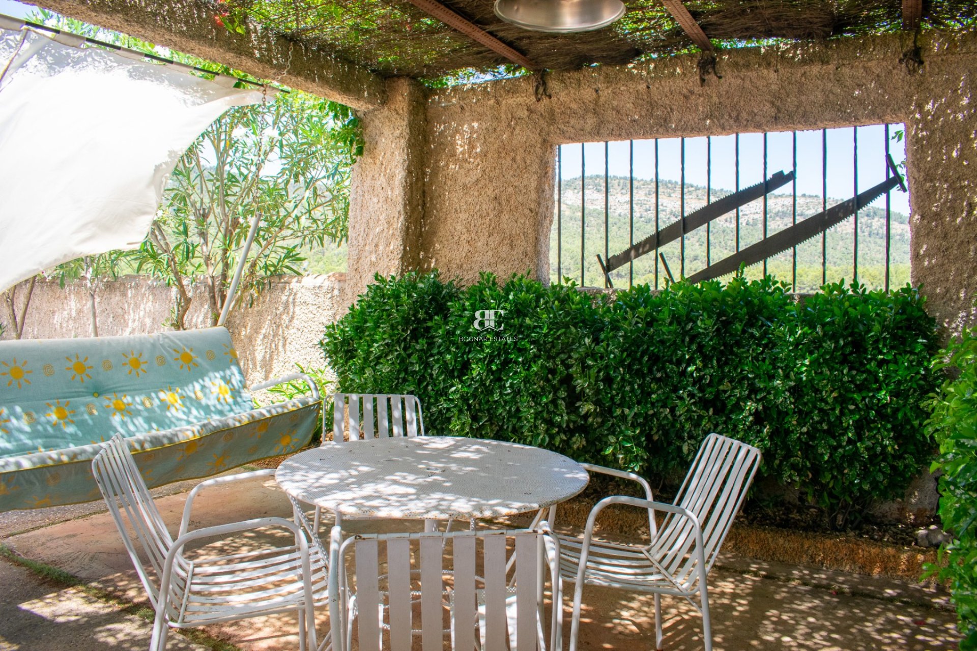 Resale - Villa -
Onil