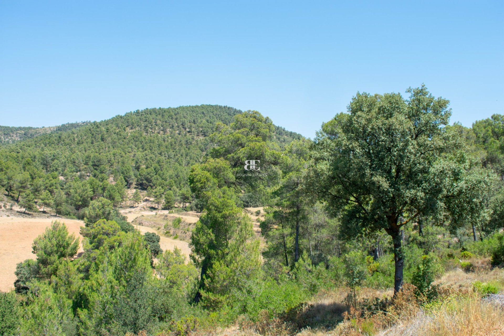 Resale - Villa -
Onil