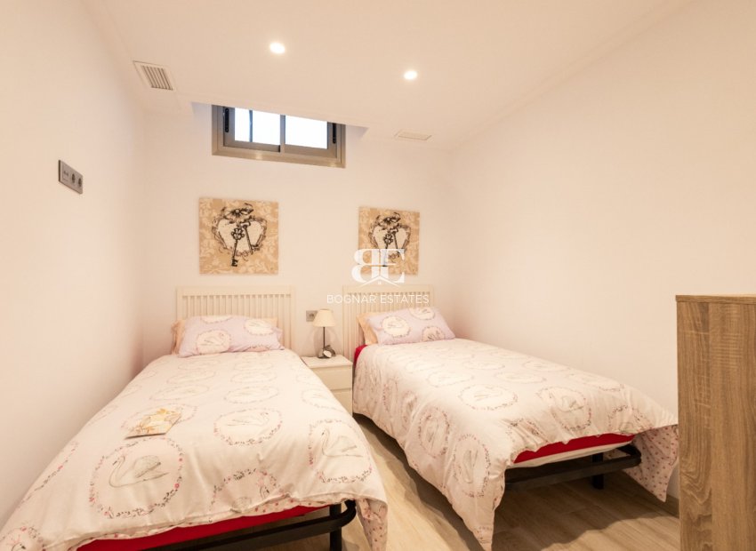 Resale - Villa -
Orihuela - Costa Blanca Sur