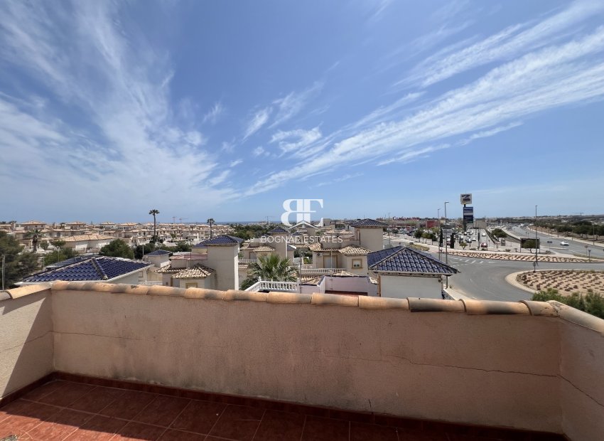 Resale - Villa -
Orihuela - Costa Blanca