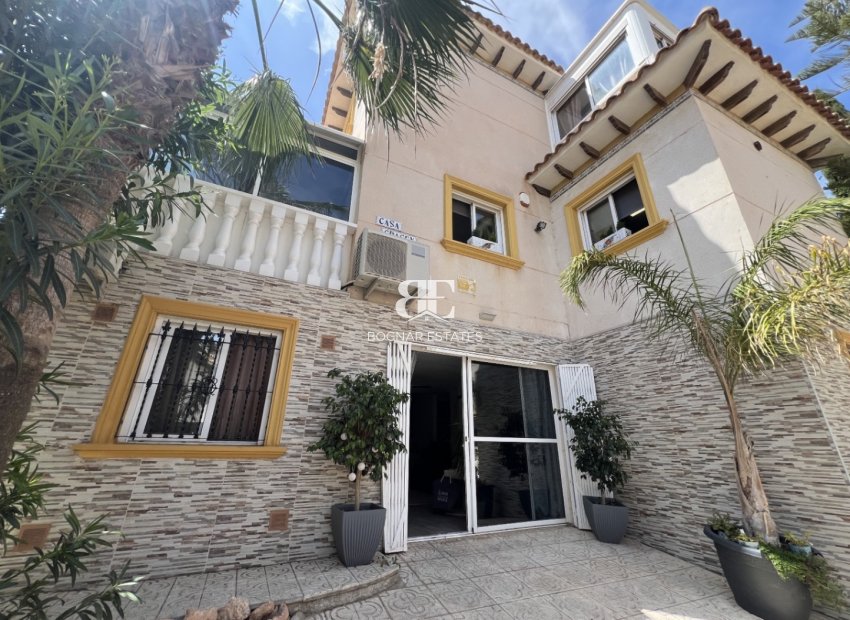 Resale - Villa -
Orihuela - Costa Blanca