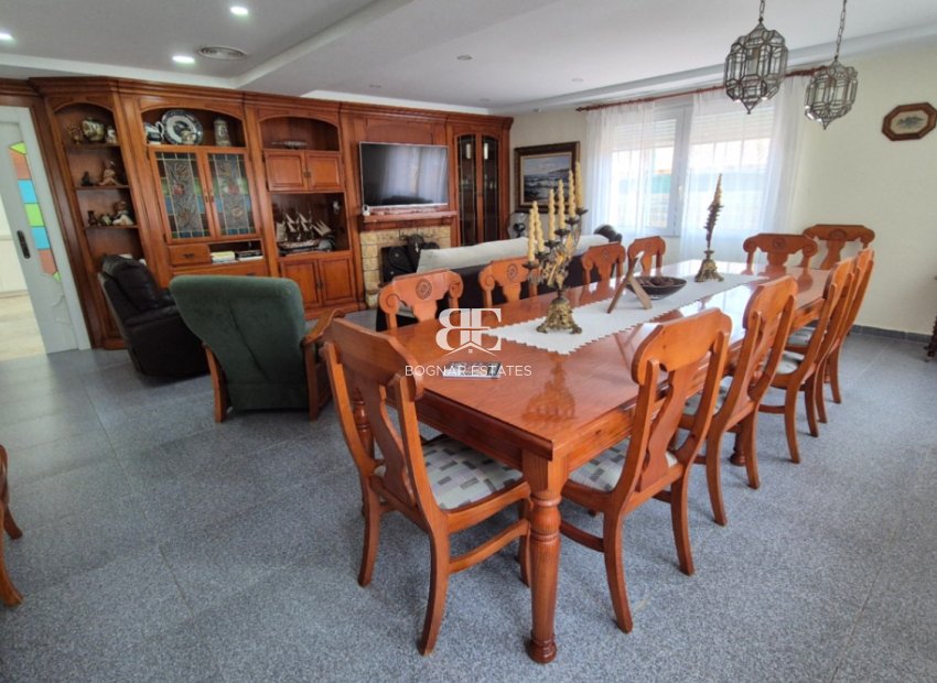 Resale - Villa -
Orihuela - Costa Blanca