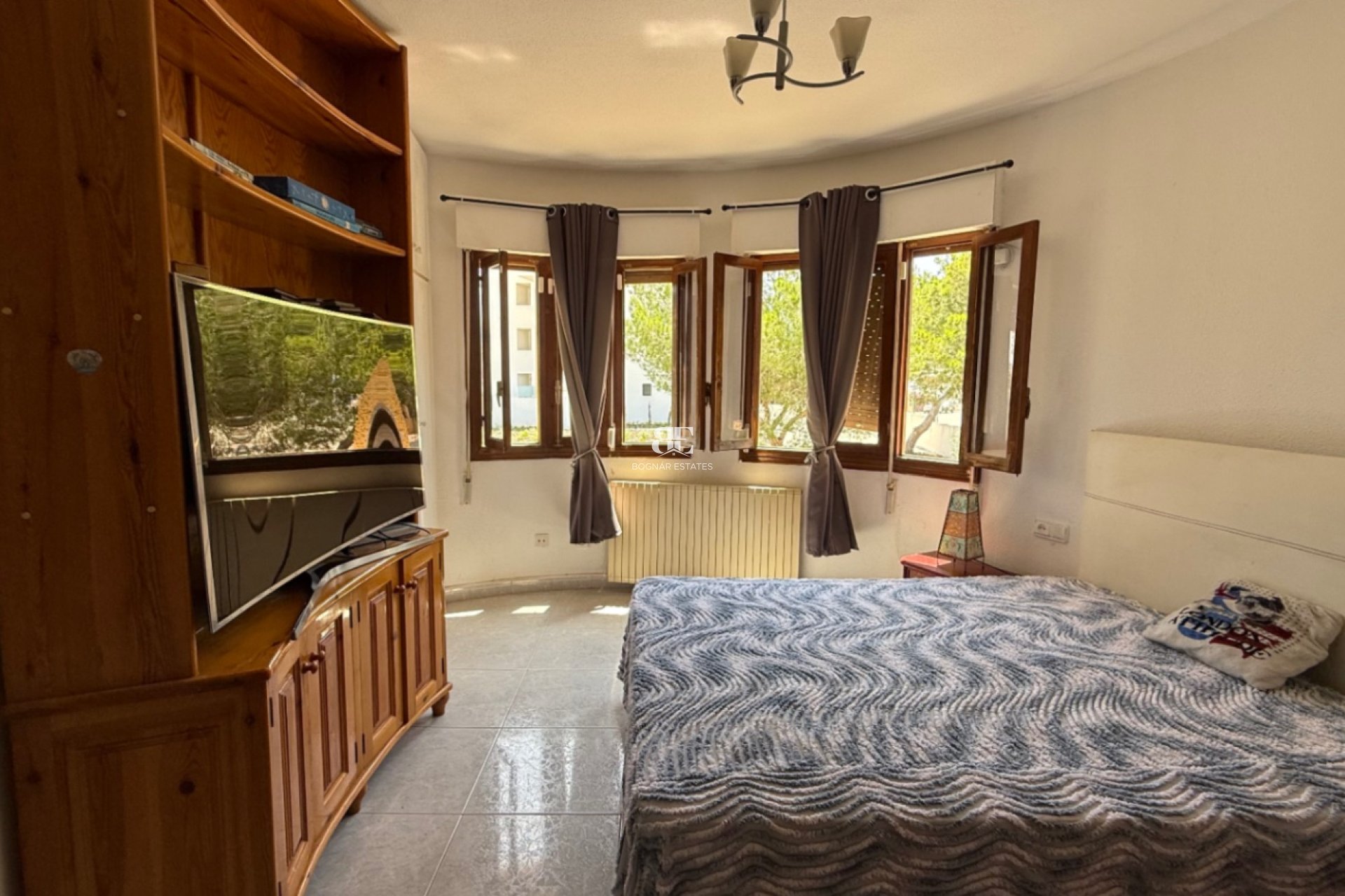 Resale - Villa -
Orihuela - Costa Blanca