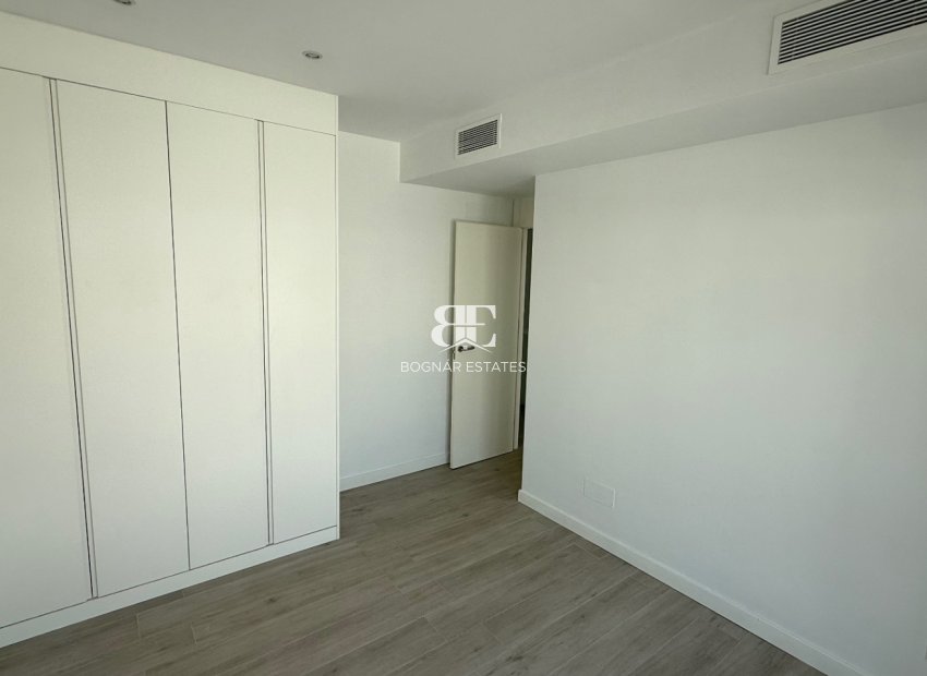 Resale - Villa -
Orihuela - Costa Blanca