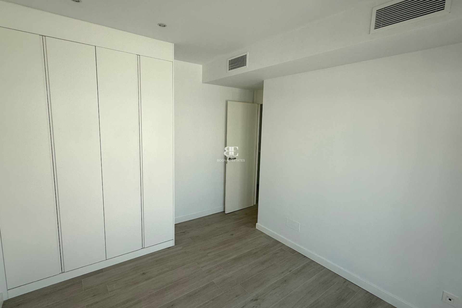 Resale - Villa -
Orihuela - Costa Blanca