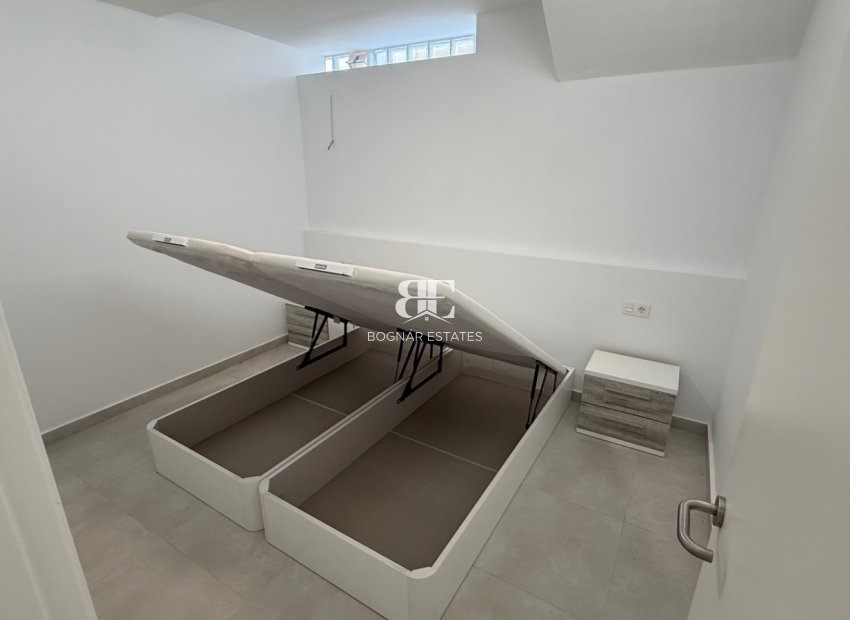 Resale - Villa -
Orihuela - Costa Blanca