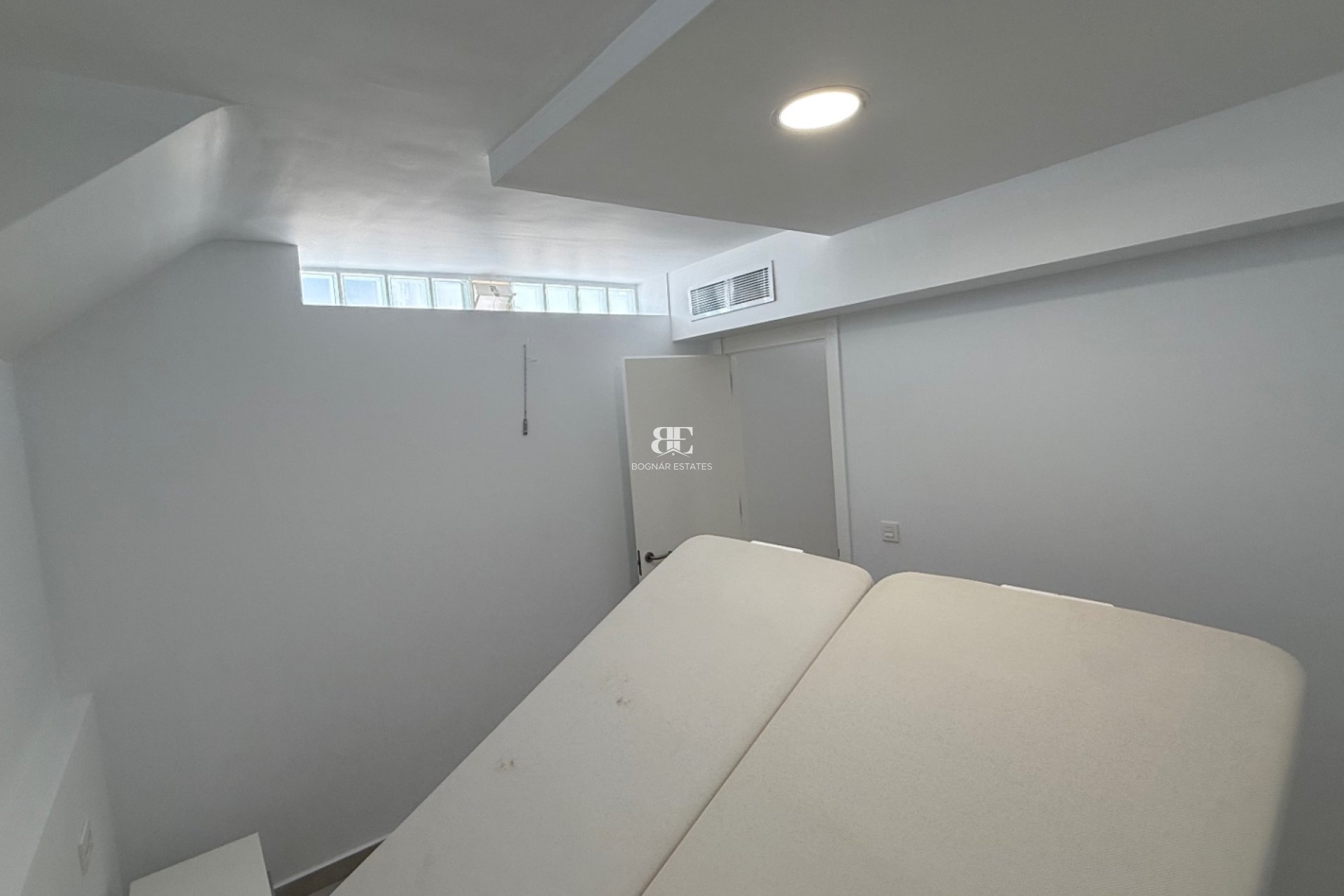 Resale - Villa -
Orihuela - Costa Blanca