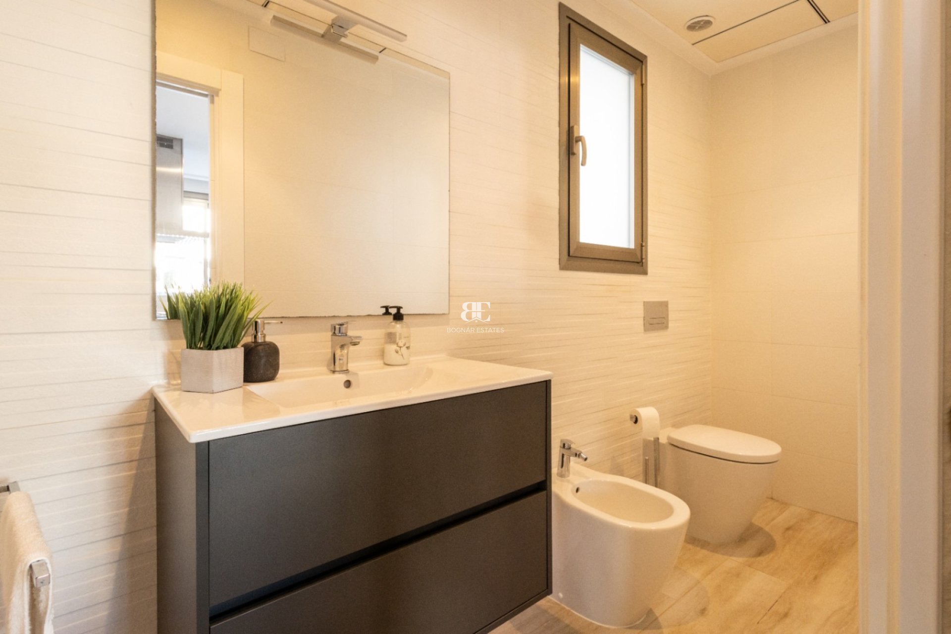 Resale - Villa -
Orihuela - Costa Blanca