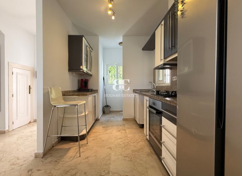 Resale - Villa -
Orihuela - Costa Blanca