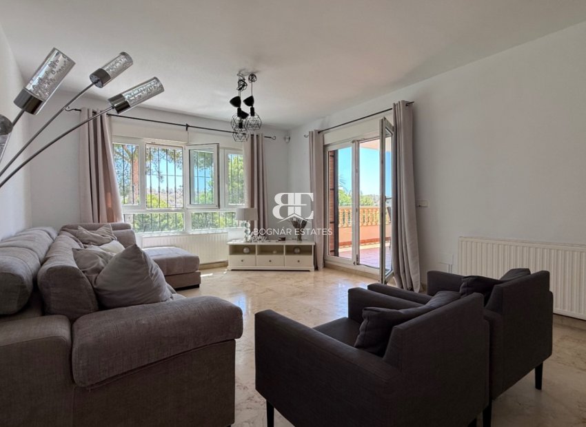 Resale - Villa -
Orihuela - Costa Blanca