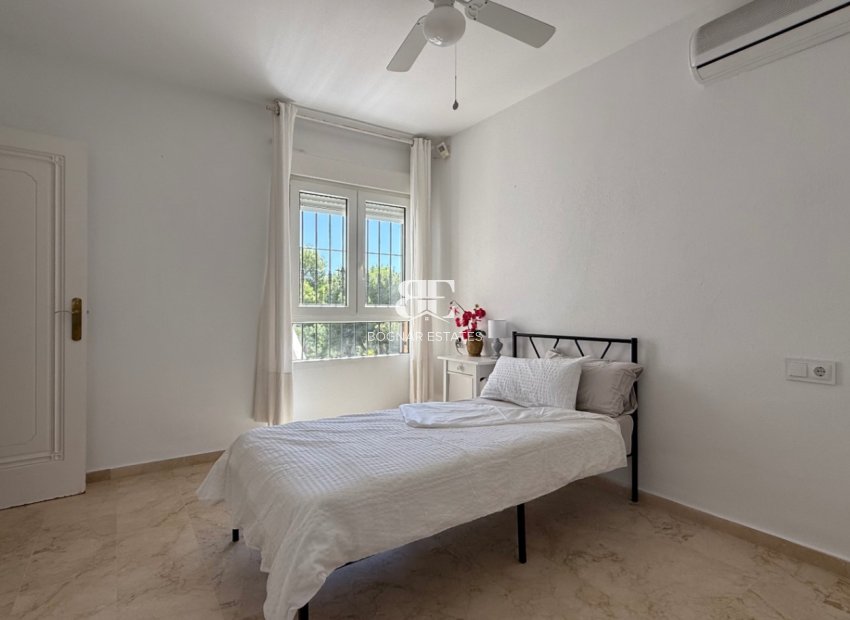 Resale - Villa -
Orihuela - Costa Blanca