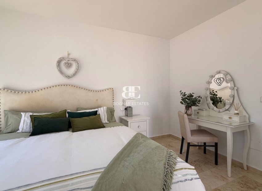 Resale - Villa -
Orihuela - Costa Blanca