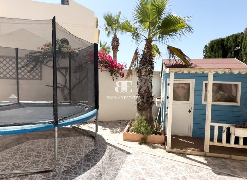 Resale - Villa -
Orihuela - Costa Blanca