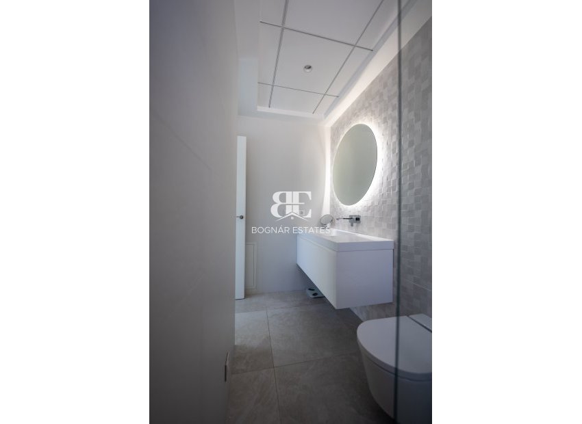 Resale - Villa -
Orihuela Costa - Cabo Roig