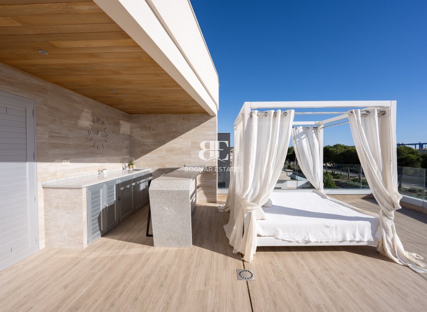 Resale - Villa -
Orihuela Costa - Cabo Roig