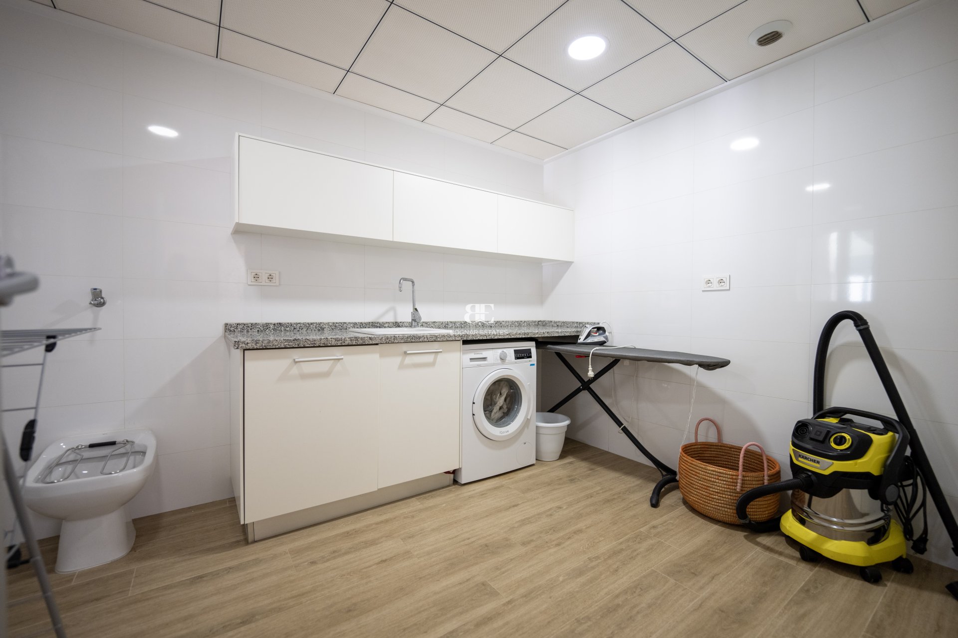 Resale - Villa -
Orihuela Costa - Cabo Roig