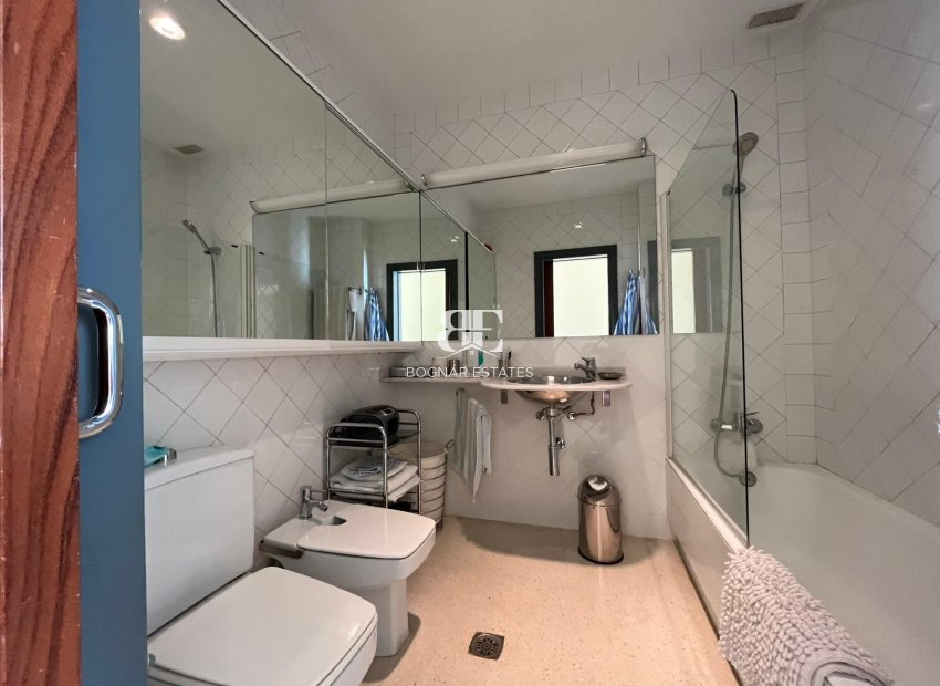 Resale - Villa -
Orihuela Costa - Dehesa de campoamor