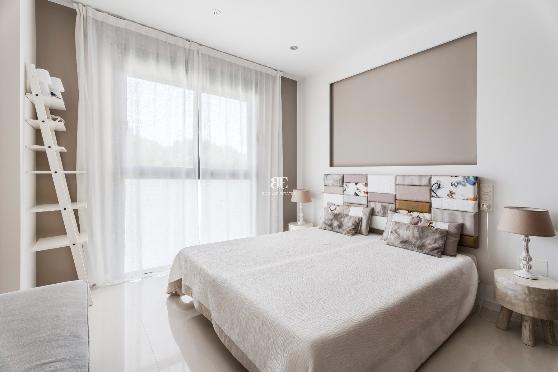 Resale - Villa -
Orihuela Costa - La Zenia