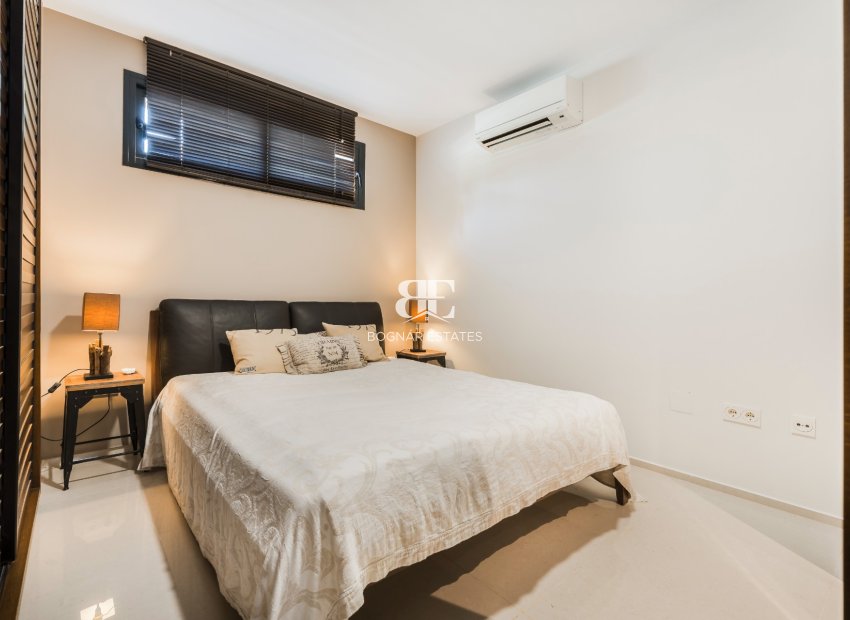 Resale - Villa -
Orihuela Costa - La Zenia