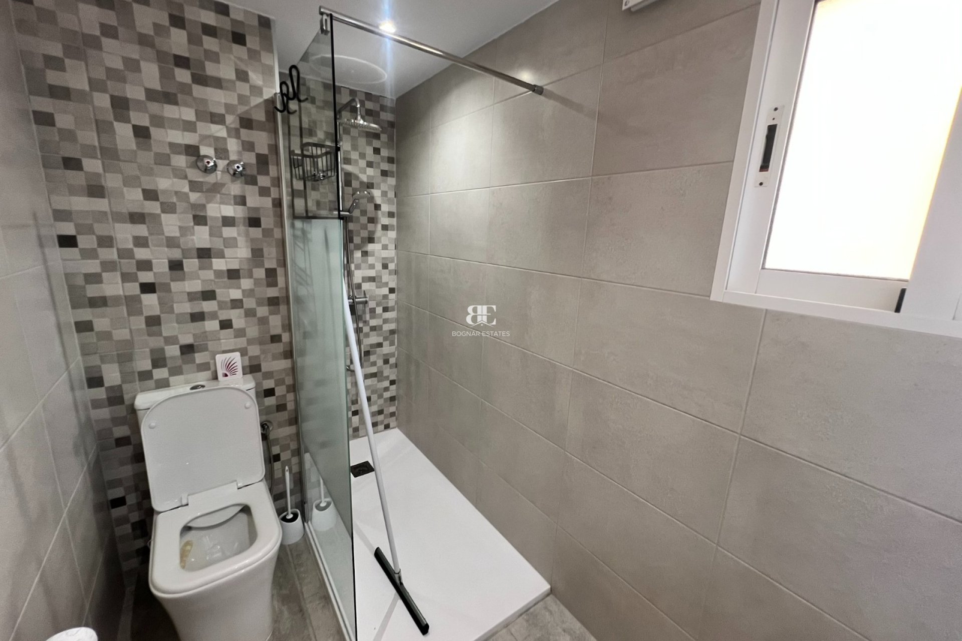 Resale - Villa -
Orihuela Costa - La Zenia