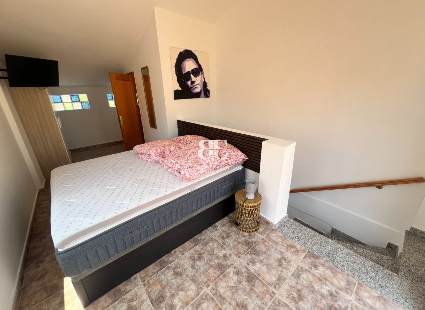 Resale - Villa -
Orihuela Costa - La Zenia