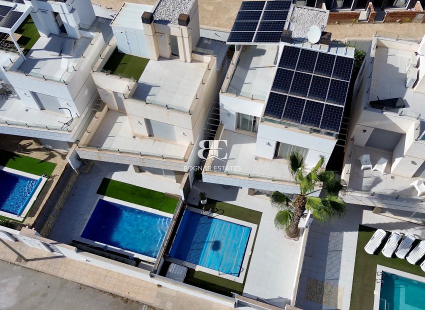 Resale - Villa -
Orihuela Costa - Lomas De Cabo Roig