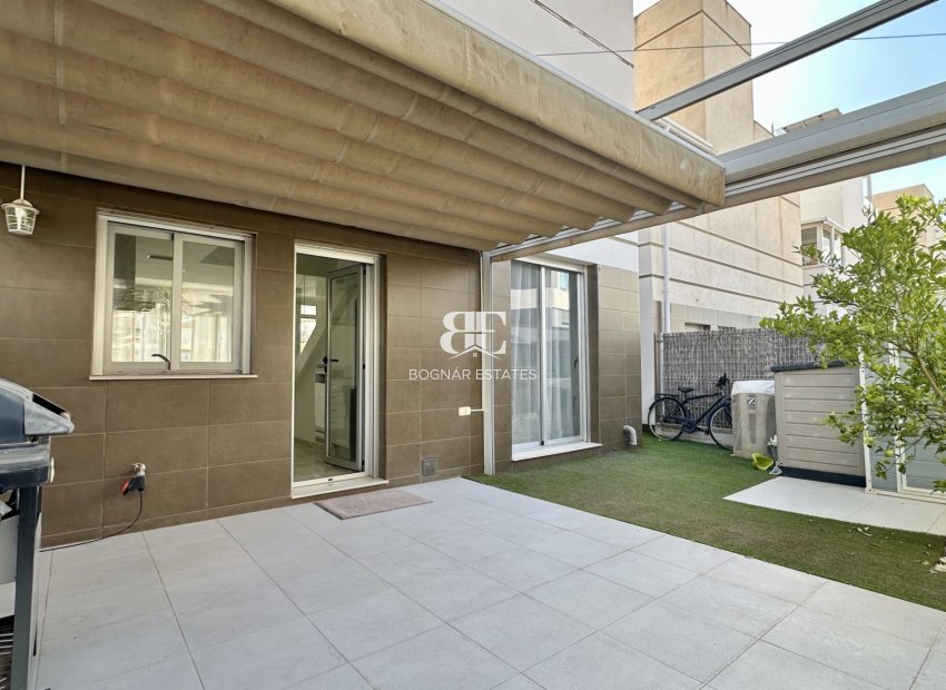 Resale - Villa -
Orihuela Costa - Lomas De Cabo Roig