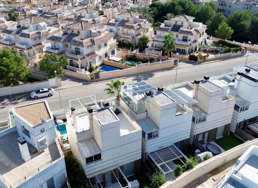 Resale - Villa -
Orihuela Costa - Lomas De Cabo Roig