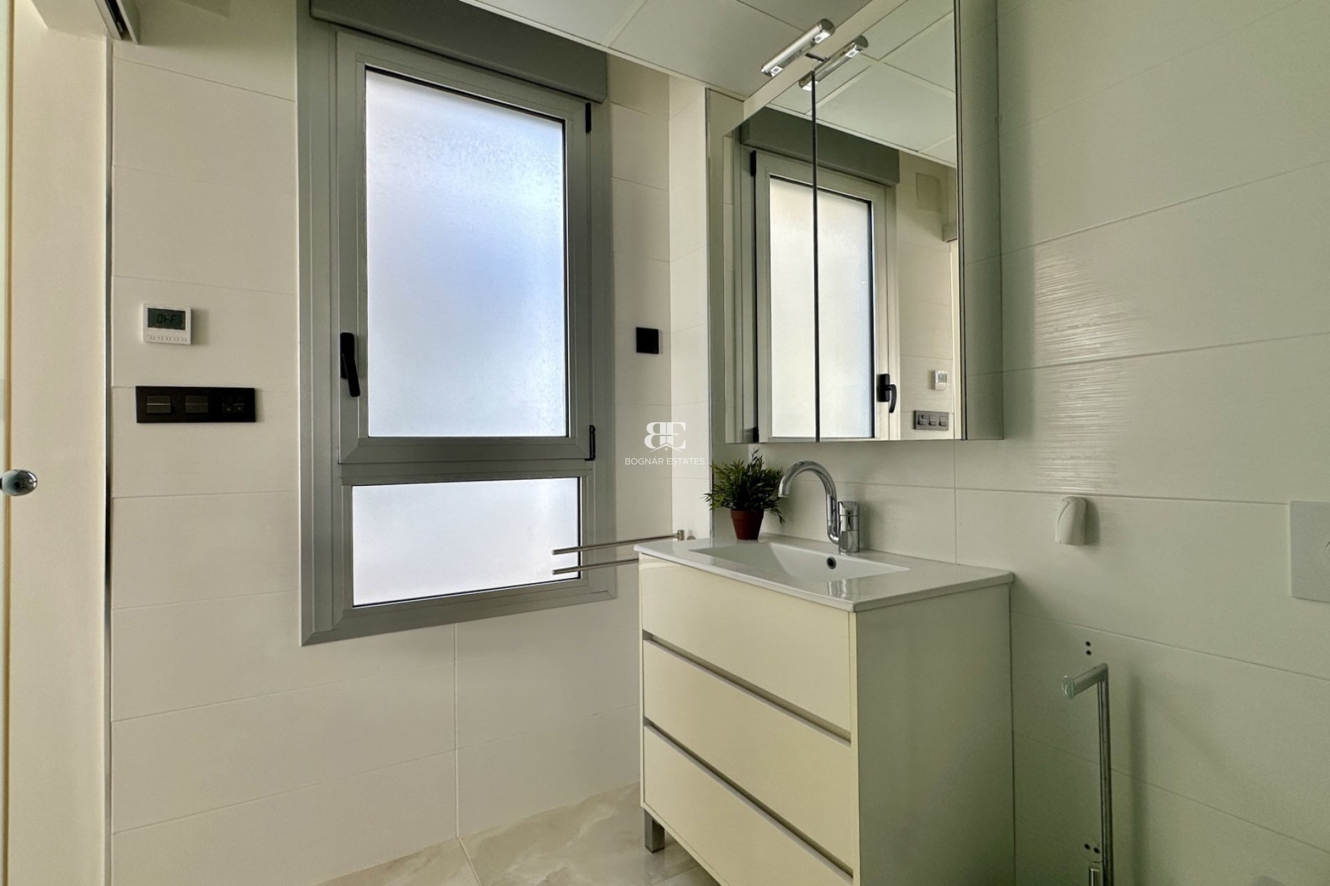 Resale - Villa -
Orihuela Costa - Lomas De Cabo Roig