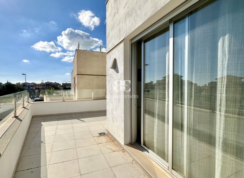 Resale - Villa -
Orihuela Costa - Lomas De Cabo Roig