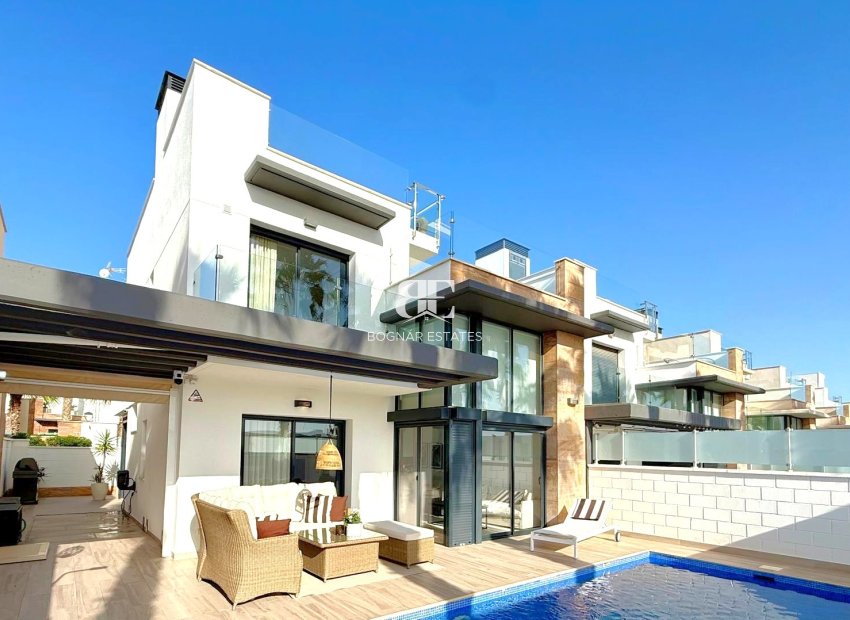 Resale - Villa -
Orihuela Costa - Lomas De Cabo Roig