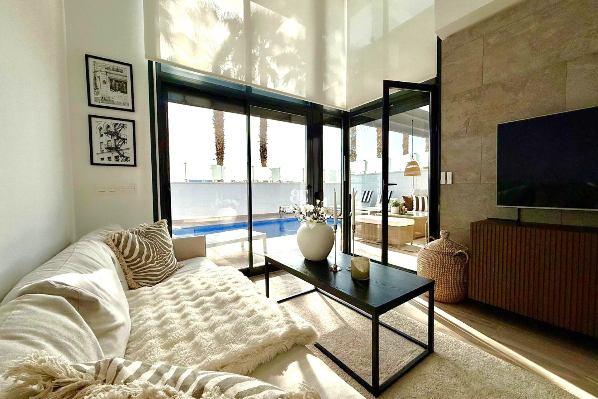 Resale - Villa -
Orihuela Costa - Lomas De Cabo Roig