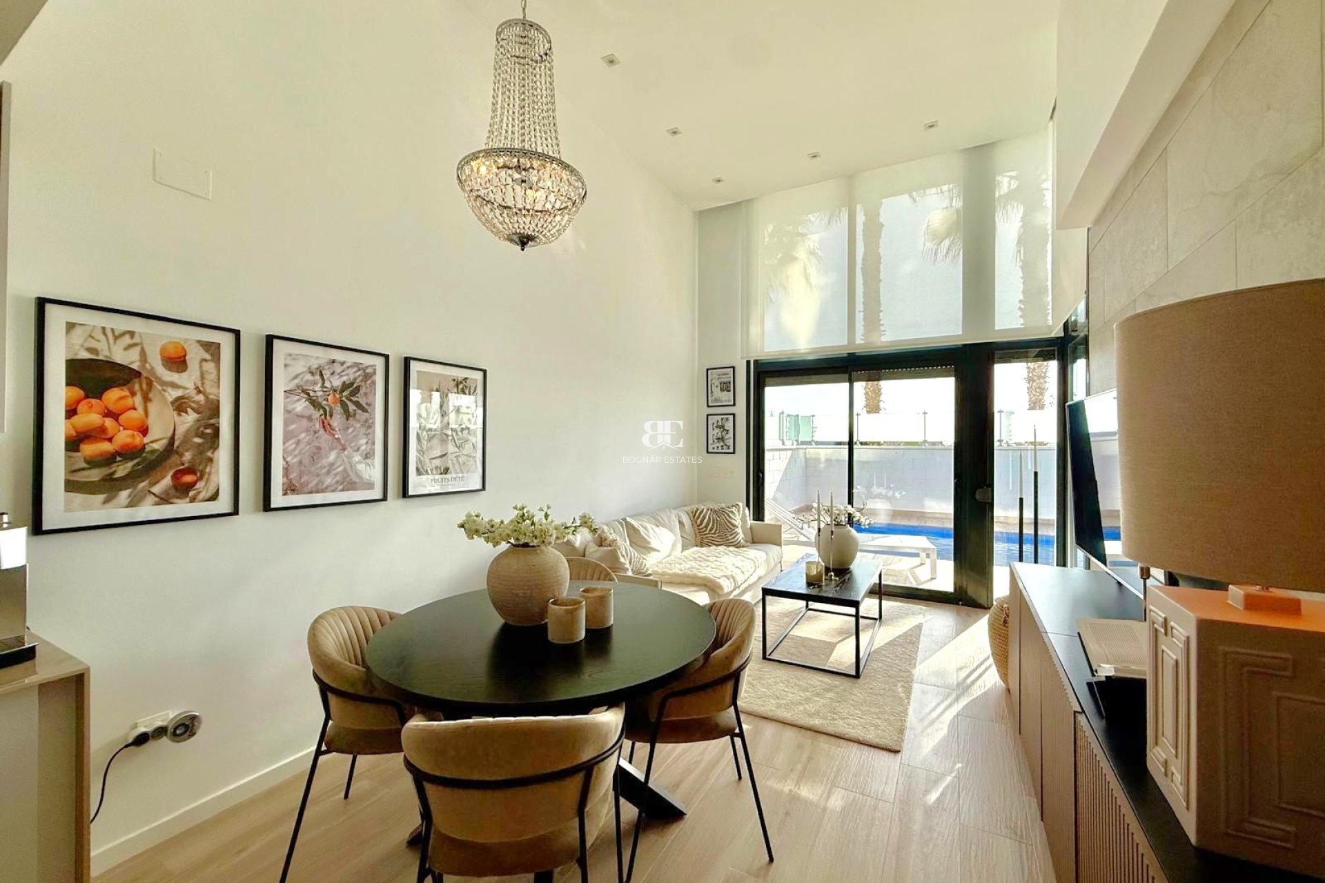 Resale - Villa -
Orihuela Costa - Lomas De Cabo Roig