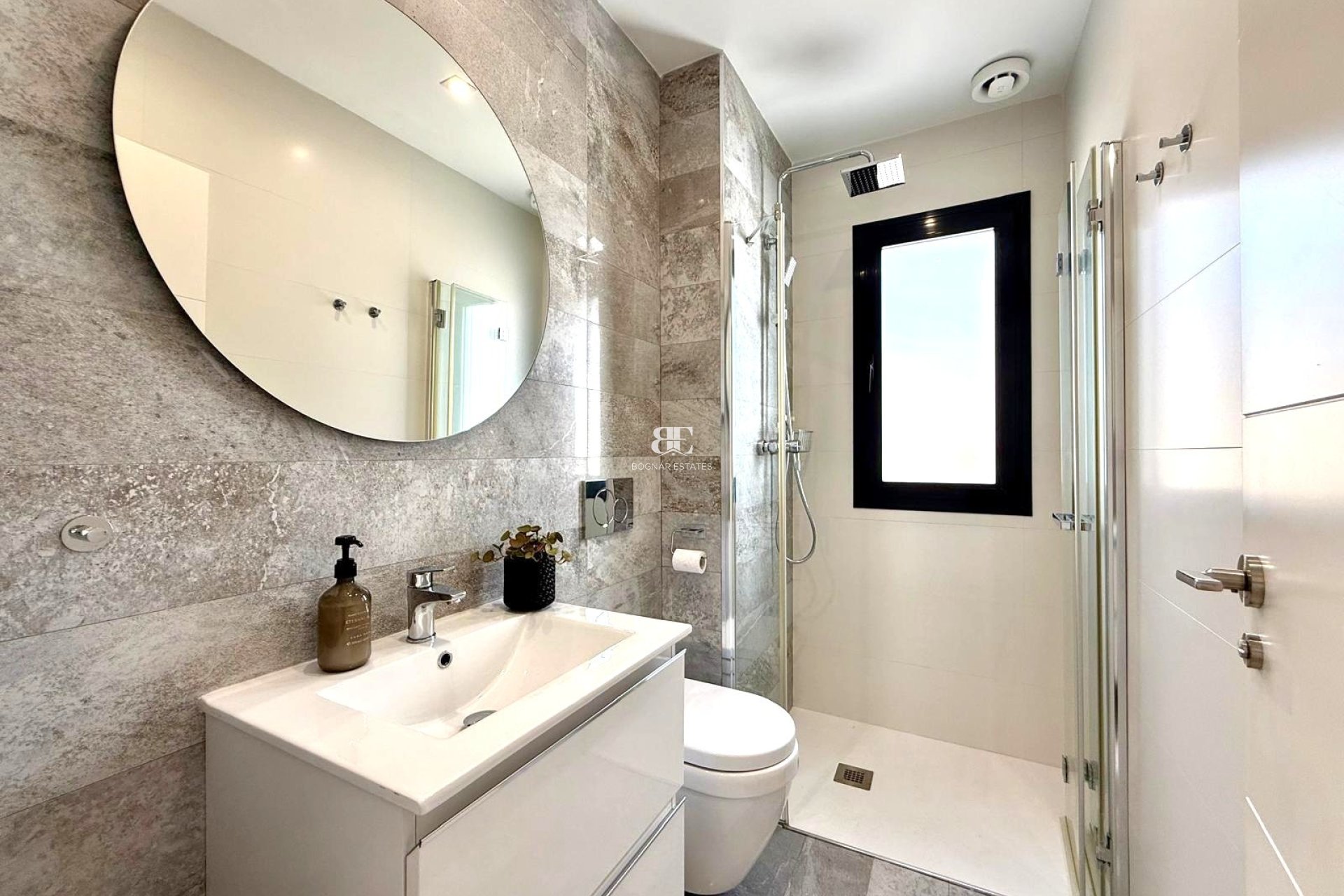 Resale - Villa -
Orihuela Costa - Lomas De Cabo Roig