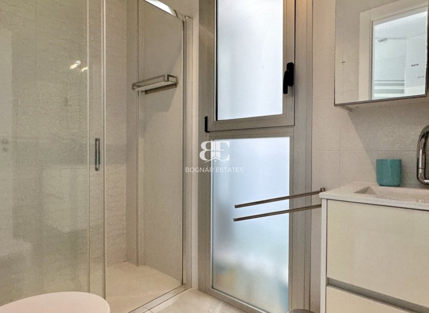 Resale - Villa -
Orihuela Costa - Lomas De Cabo Roig