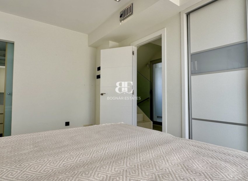 Resale - Villa -
Orihuela Costa - Lomas De Cabo Roig