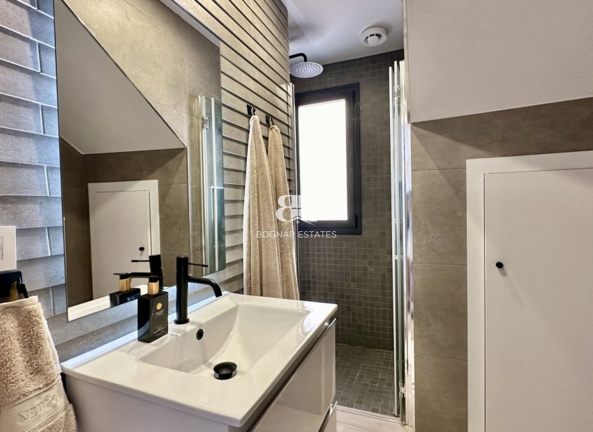 Resale - Villa -
Orihuela Costa - Lomas De Cabo Roig