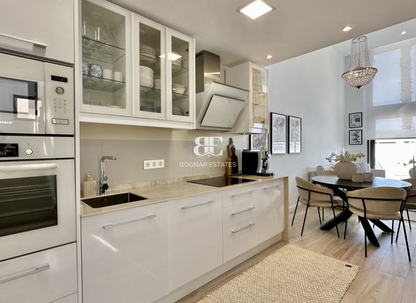 Resale - Villa -
Orihuela Costa - Lomas De Cabo Roig