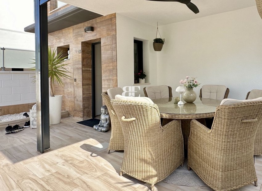 Resale - Villa -
Orihuela Costa - Lomas De Cabo Roig