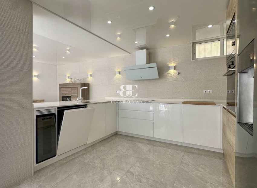 Resale - Villa -
Orihuela Costa - Los Altos