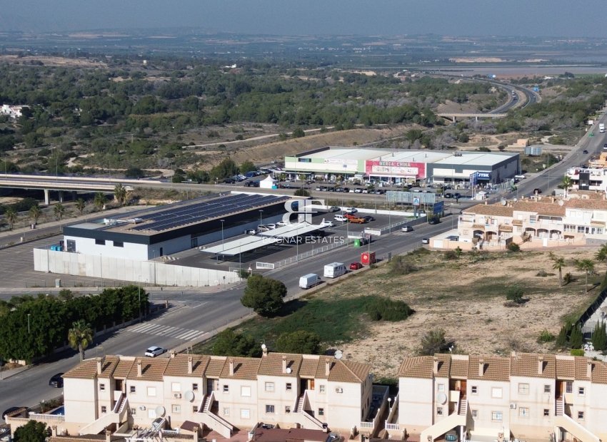 Resale - Villa -
Orihuela Costa - Los Altos