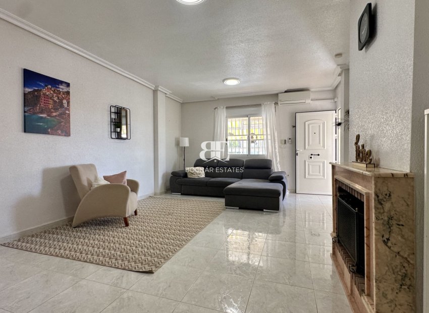 Resale - Villa -
Orihuela Costa - Los Altos