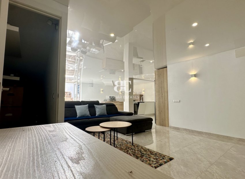 Resale - Villa -
Orihuela Costa - Los Altos