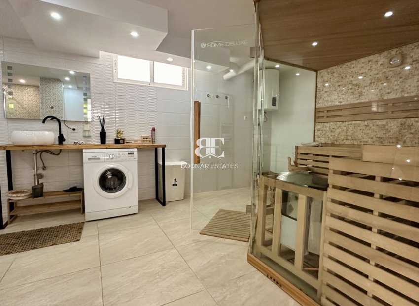 Resale - Villa -
Orihuela Costa - Los Altos