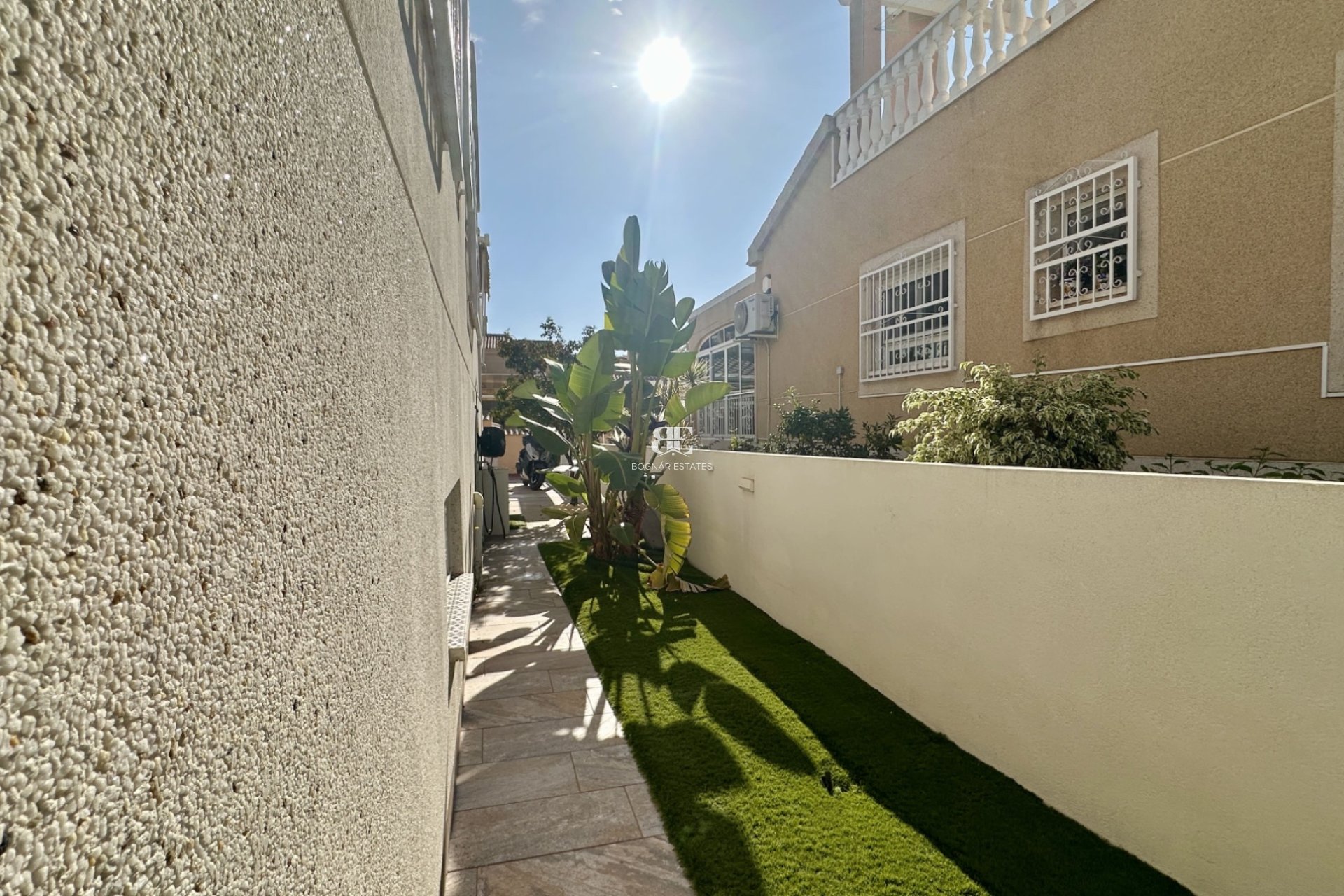 Resale - Villa -
Orihuela Costa - Los Altos