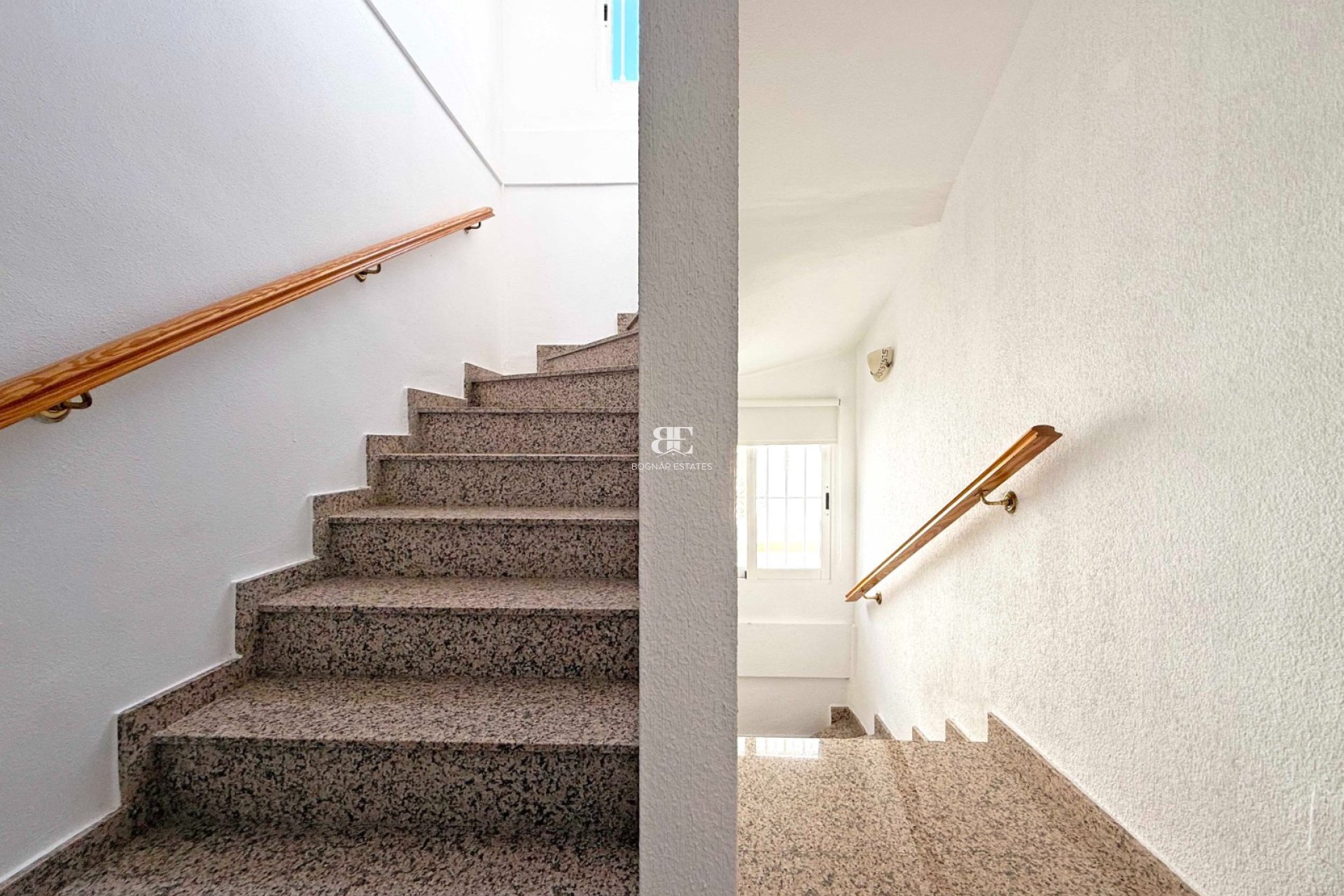 Resale - Villa -
Orihuela Costa - Los Altos