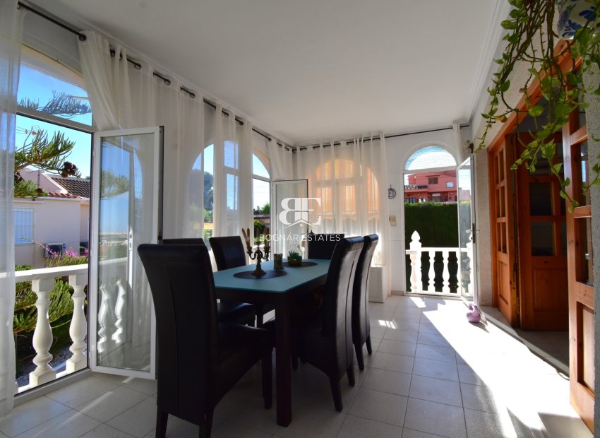Resale - Villa -
Orihuela Costa - Los Balcones